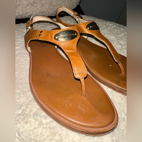 Micheal Kors sandals - Picture 2 of 4